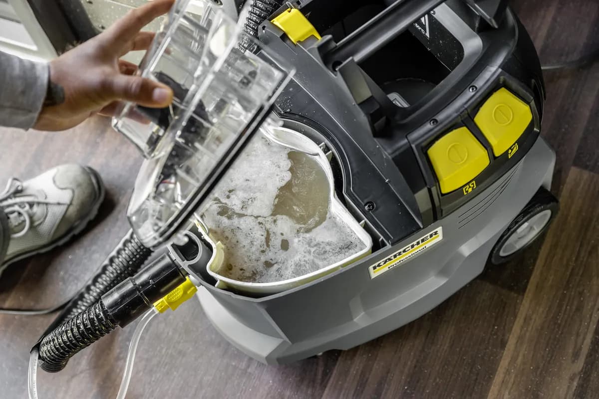 Karcher Puzzi 8/1 vuilwatertank